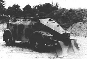 潘哈德m3vla轮式装甲工程车
