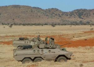 南非蜜獾轮式步兵战车