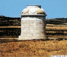 斯巴达雷乌克特拉之役的胜利纪念碑