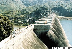 中国安徽佛子岭水库连拱坝