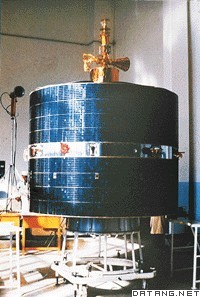 中国第一颗试验通信卫星
