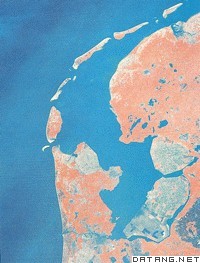 荷兰潟湖的卫星照片