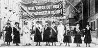 20世纪初美国妇女争取选举权的情景