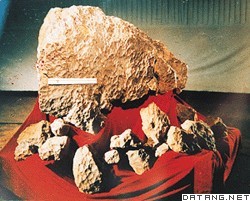 吉林1号陨石，1976年3月8日陨落于吉林市郊