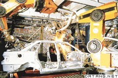 汽车生产中的自动焊接